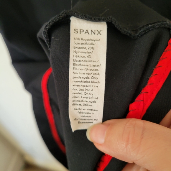 SPANX The Perfect Fit and Flare Dress - Picture 9 of 9